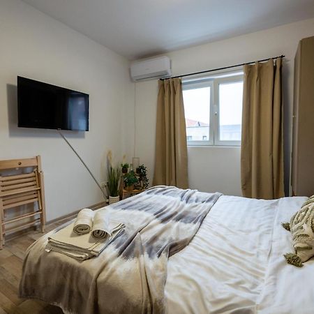 Cozy Studio Retreat - Quiet, Premium Stay Тимишоара Экстерьер фото